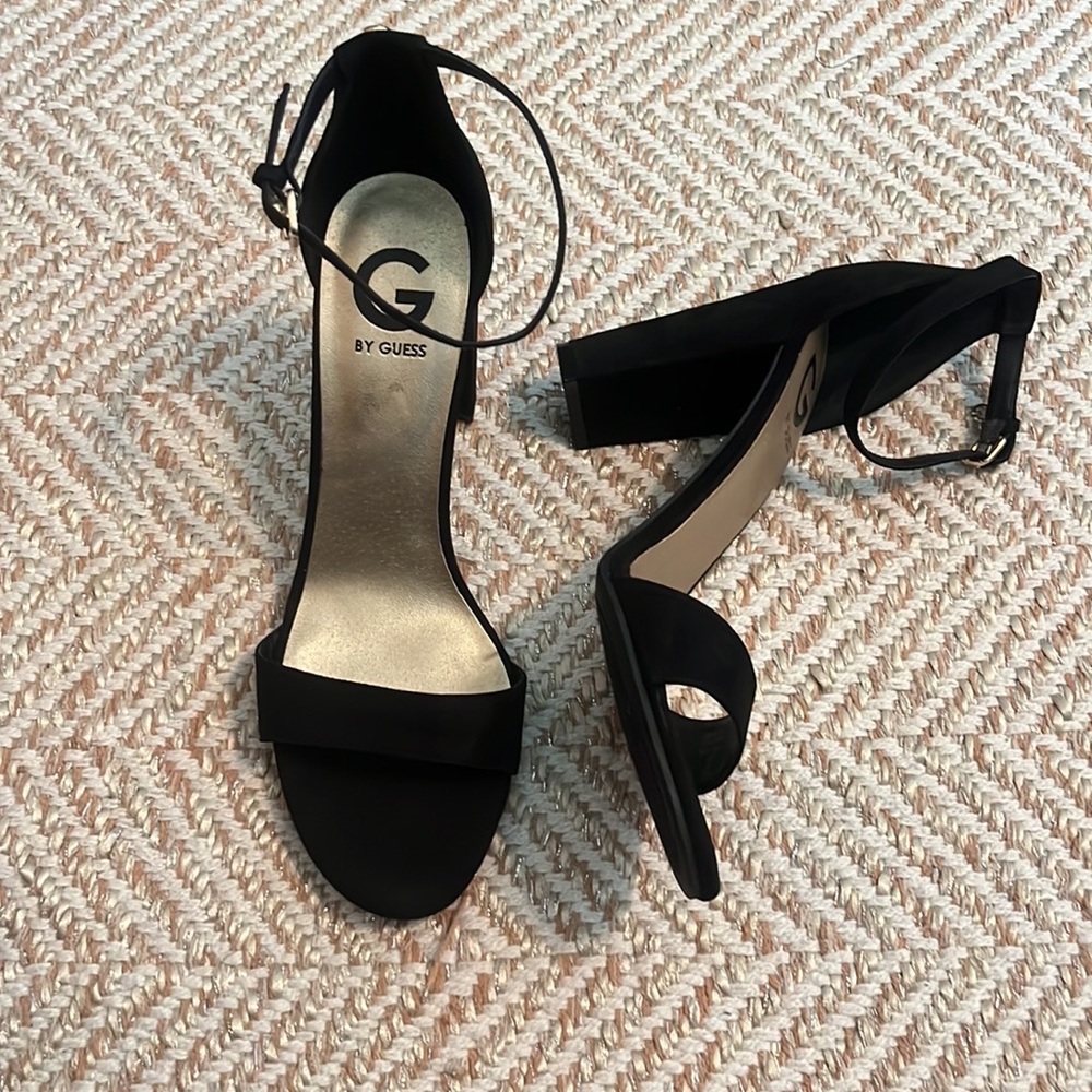 Guess strappy black heel